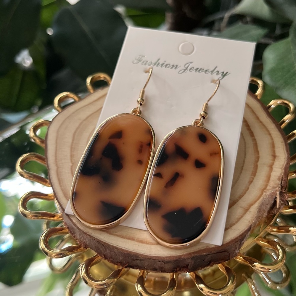 Tortoise Shell Oval Dangle Earrings - image 1